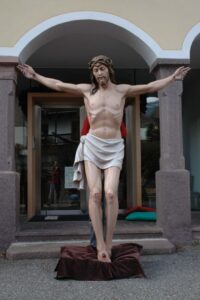 religious statues, religious figures, risen christ